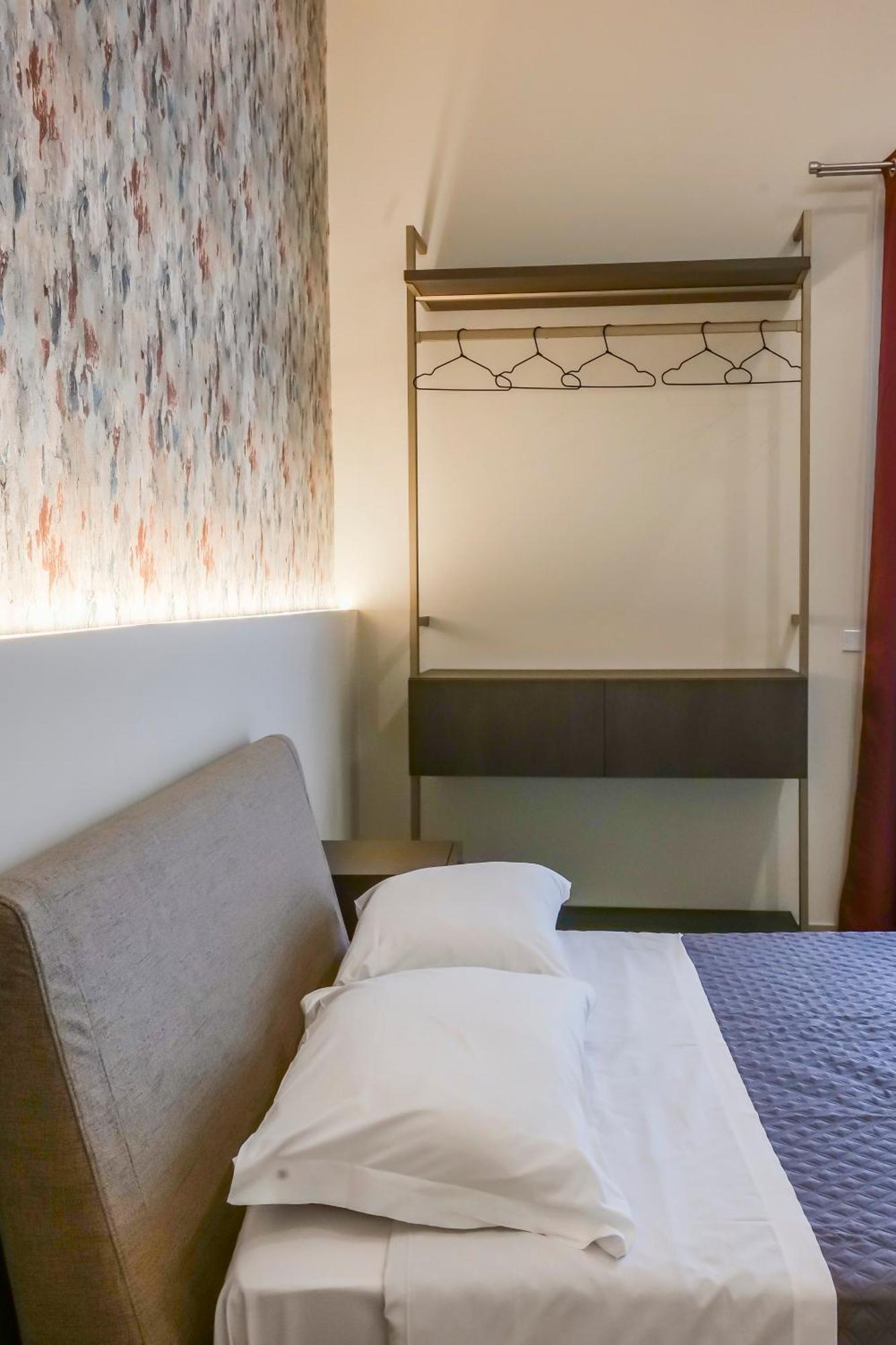 Rooftop Parthenopeo Contemporary Guest house *